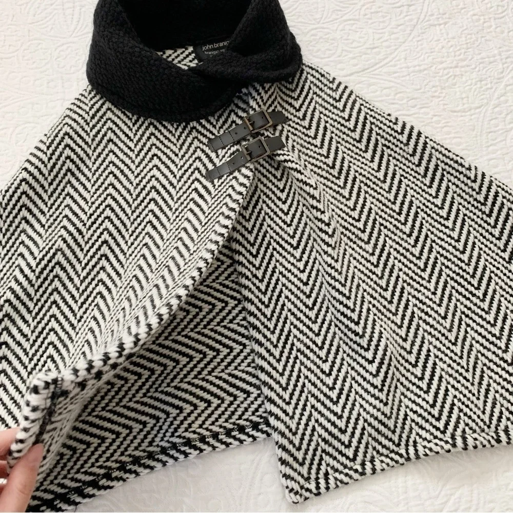 John Branigan Irish Wool Collared Cape / Wrap, Black & White‎